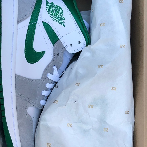 Jordan 1 Grey Green SE (Dead-Stock) - Picture 7 of 7